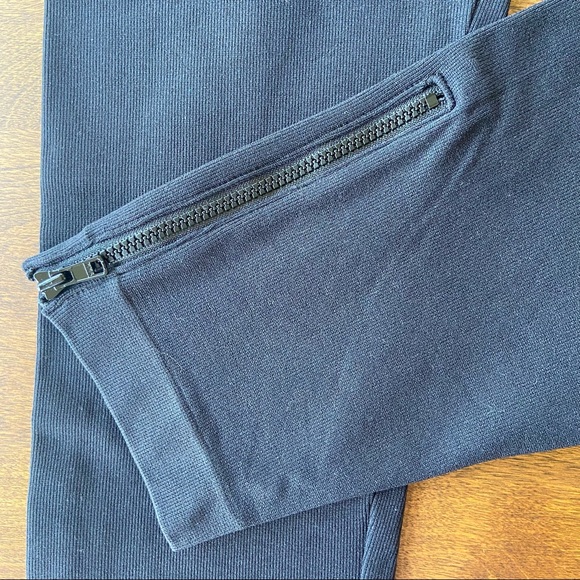 Spanx Plus Size 1X Seamless Side Zip Leggings Black NEW - Picture 3 of 4